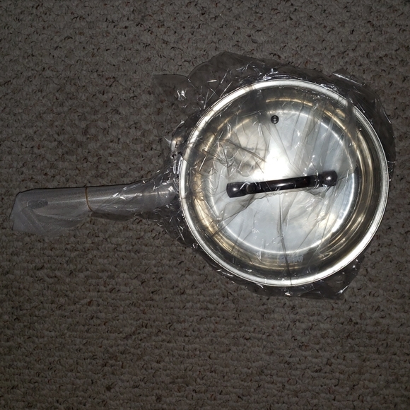 Parini 9.5" Chicken Fryer with Lid - Picture 2 of 10